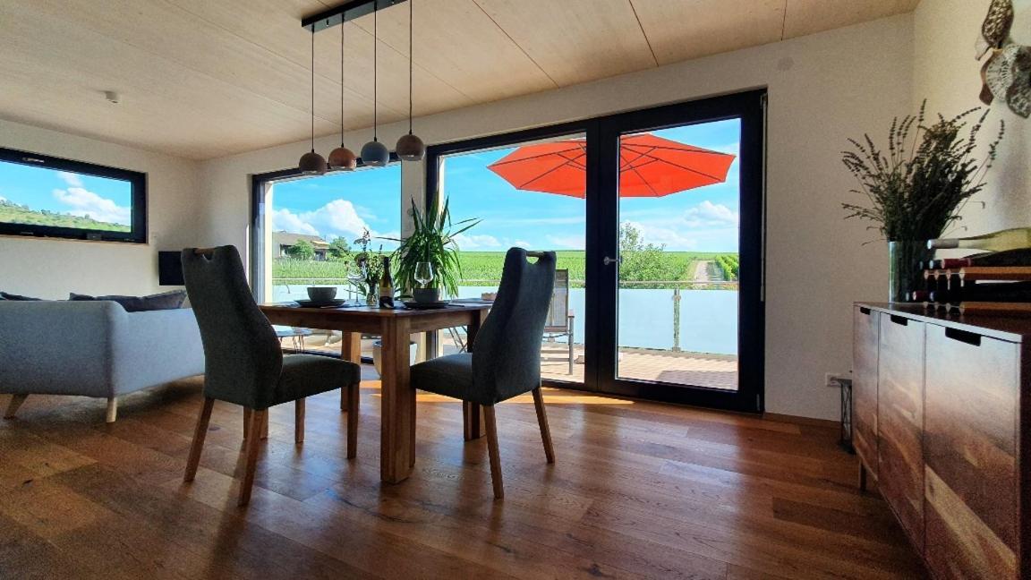 Gaestehaus Casa Luna - Paradiesische Ferienwohnungen Am Kaiserstuhl! Bischoffingen Exterior foto